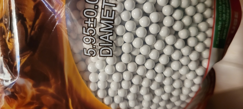 A real photo of Bile G&G Armament 0.25g 4000buc by Zoli (5)