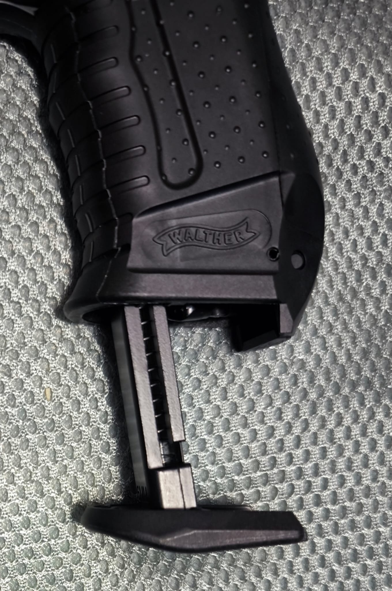 A real photo of Incarcator Walther P99 DAO CO2 by Cosmin (1)