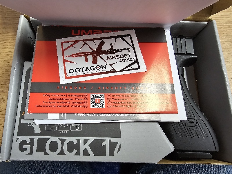 A real photo din Replica pistol Glock 17 Gen 4 Metal GBB CO2 Umarex by Adrian (1)
