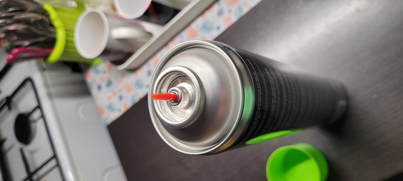 A real photo of Green Gas Pro Tech 750 ml by Zoli (4)