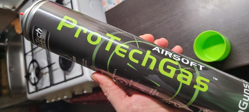 A real photo of Green Gas Pro Tech 750 ml by Zoli (1)