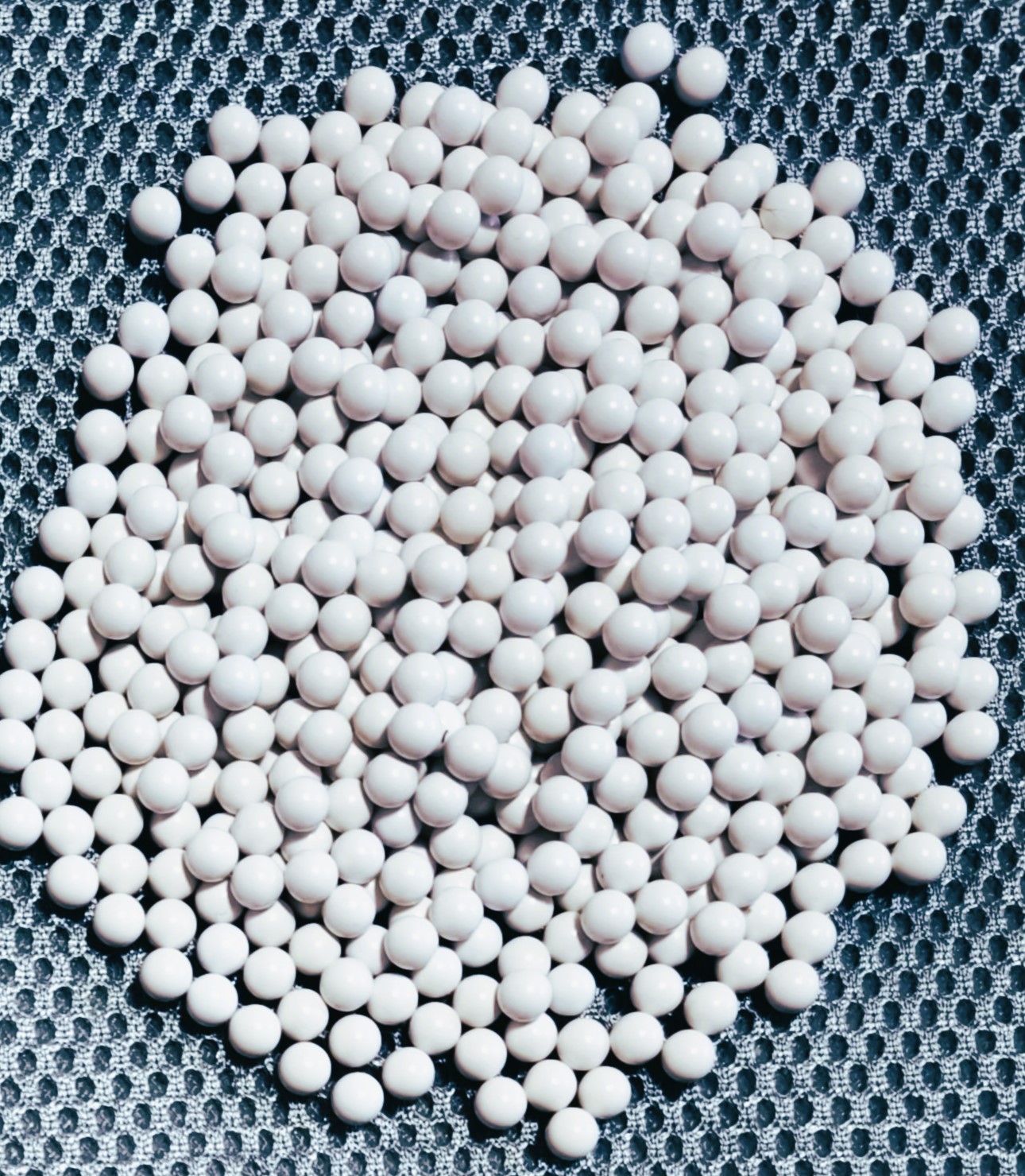 A real photo of BBS Cursed 0.20g 5000 pcs by Cosmin (2)