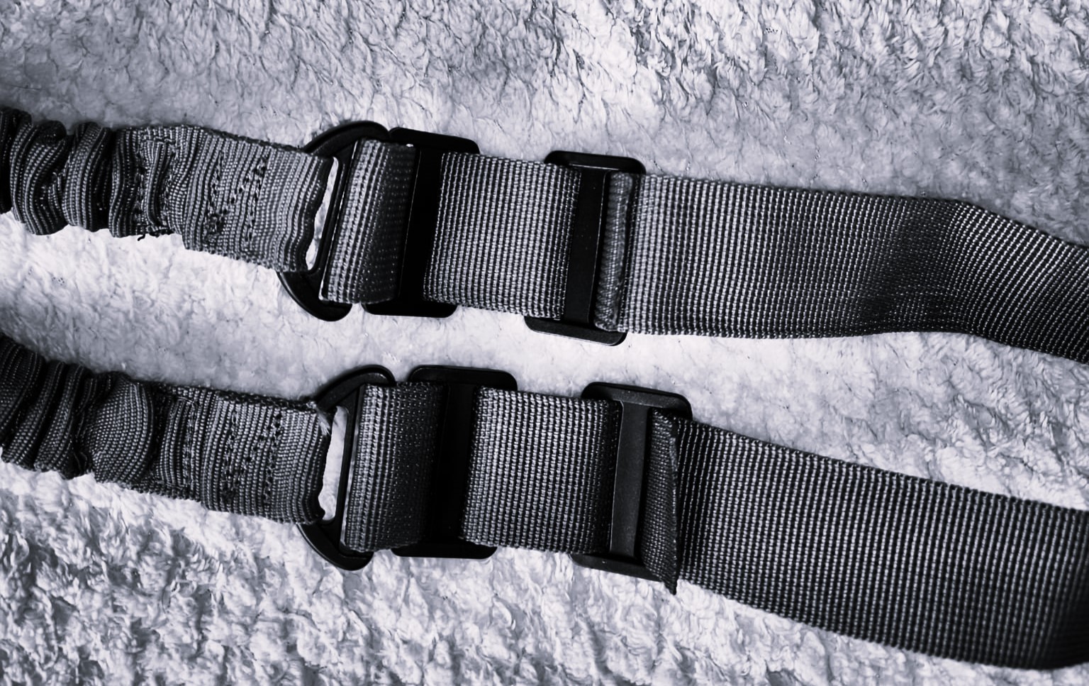 A real photo of Tactical sling 2 points Bungee Black 8Fields by Solo (4)