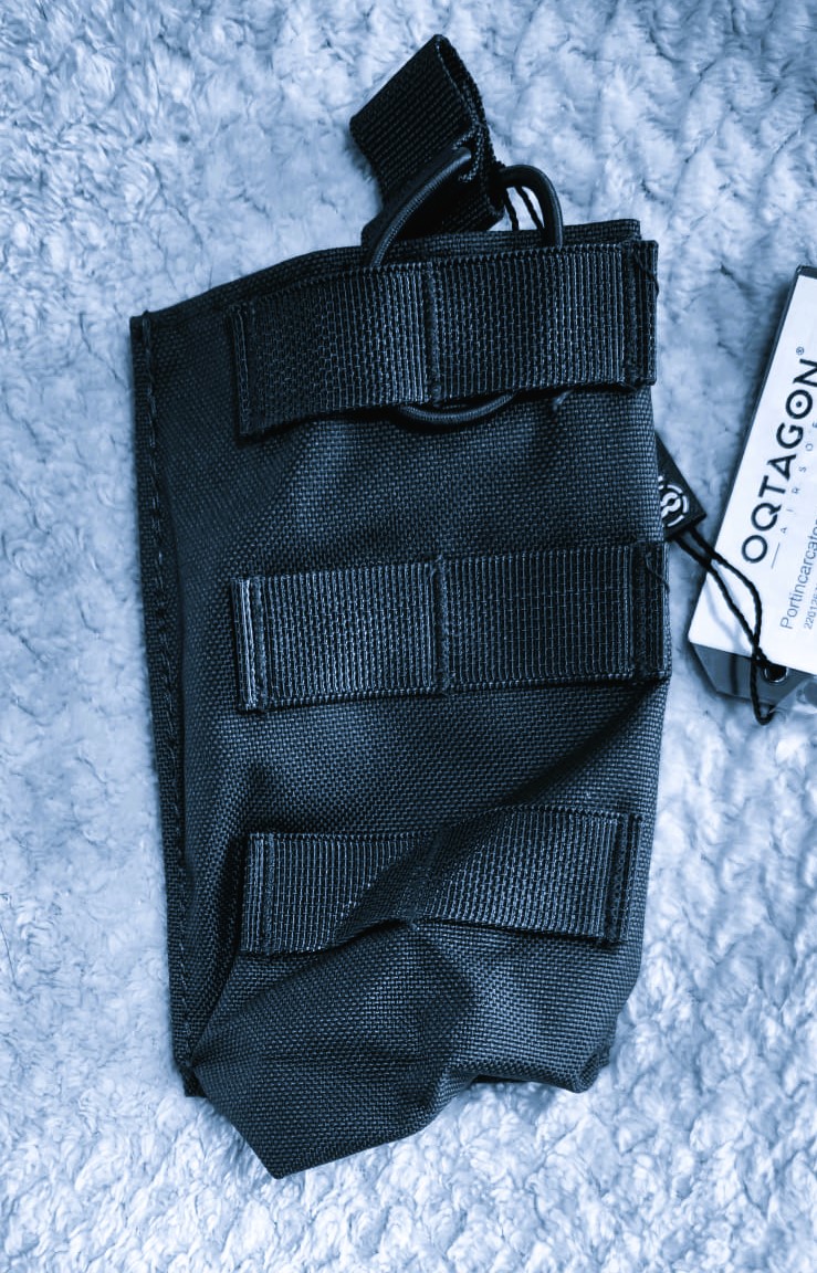 A real photo of Open Top Single AK Pouch 8Fields Black by Solo (2)