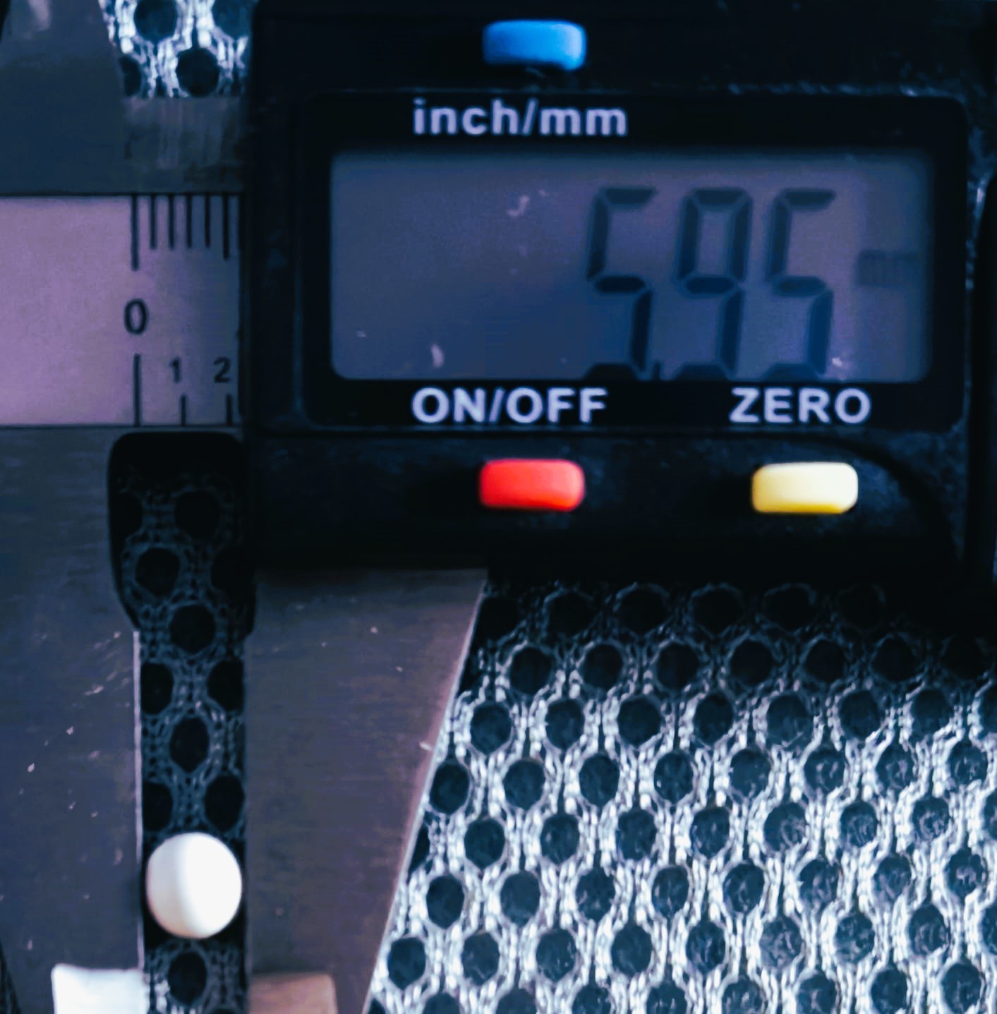 A real photo of Bile High Precision Made 0.30g 1000buc Guarder by Cosmin (4)