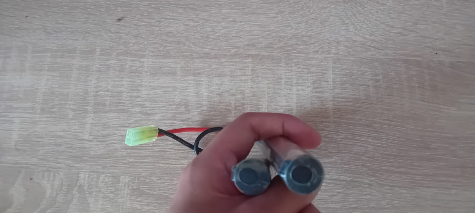 A real photo of Acumulator NIMH TP 8.4V 1600mAh by Mexi (2)