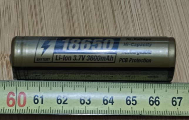 A real photo of Baterie 3.7V 3600mAh Clawgear by Dax (2)