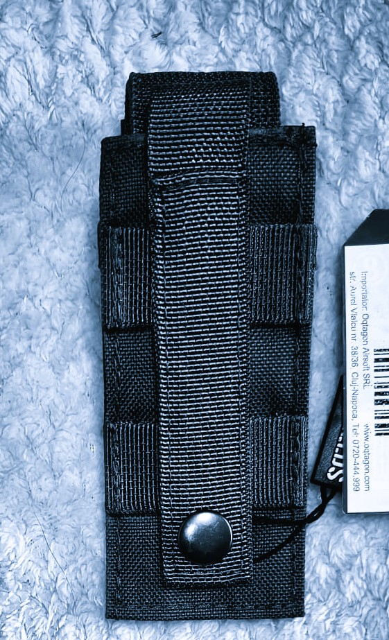 A real photo of Port utilitar incarcator pistol Negru ACM by Cosmin (5)