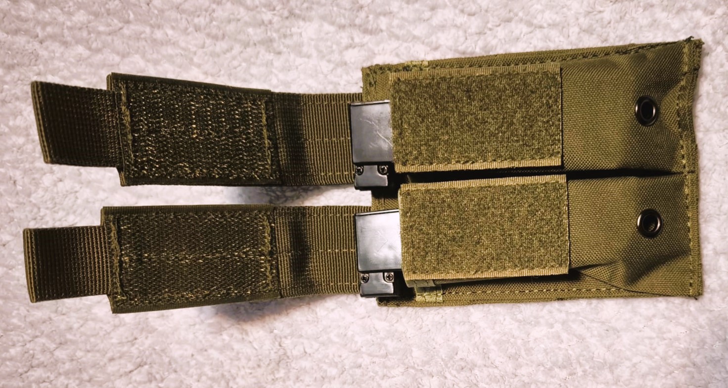 A real photo of Portincarcator dublu pistol Coyote by Solo (5)