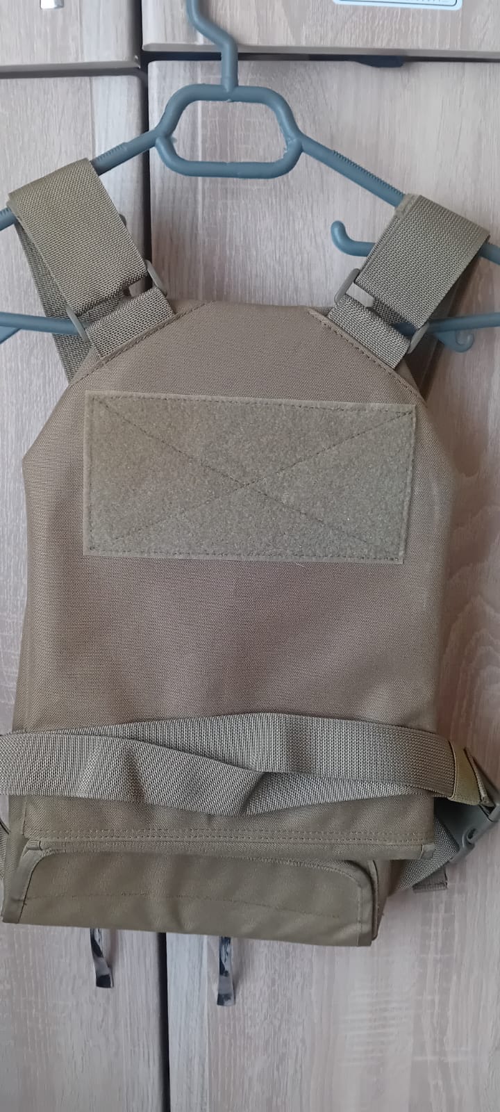 A real photo of Tactical Vest Plate Carrier with Inserts 8Fields TAN by Mexi (2)