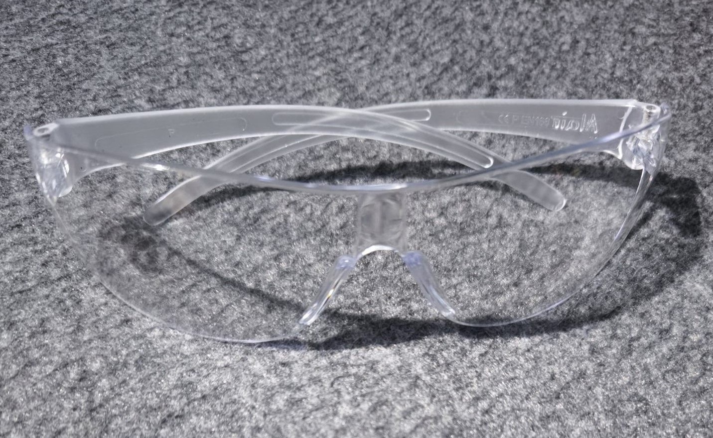 A real photo of Transparent protection glasses ASG by Mack (5)
