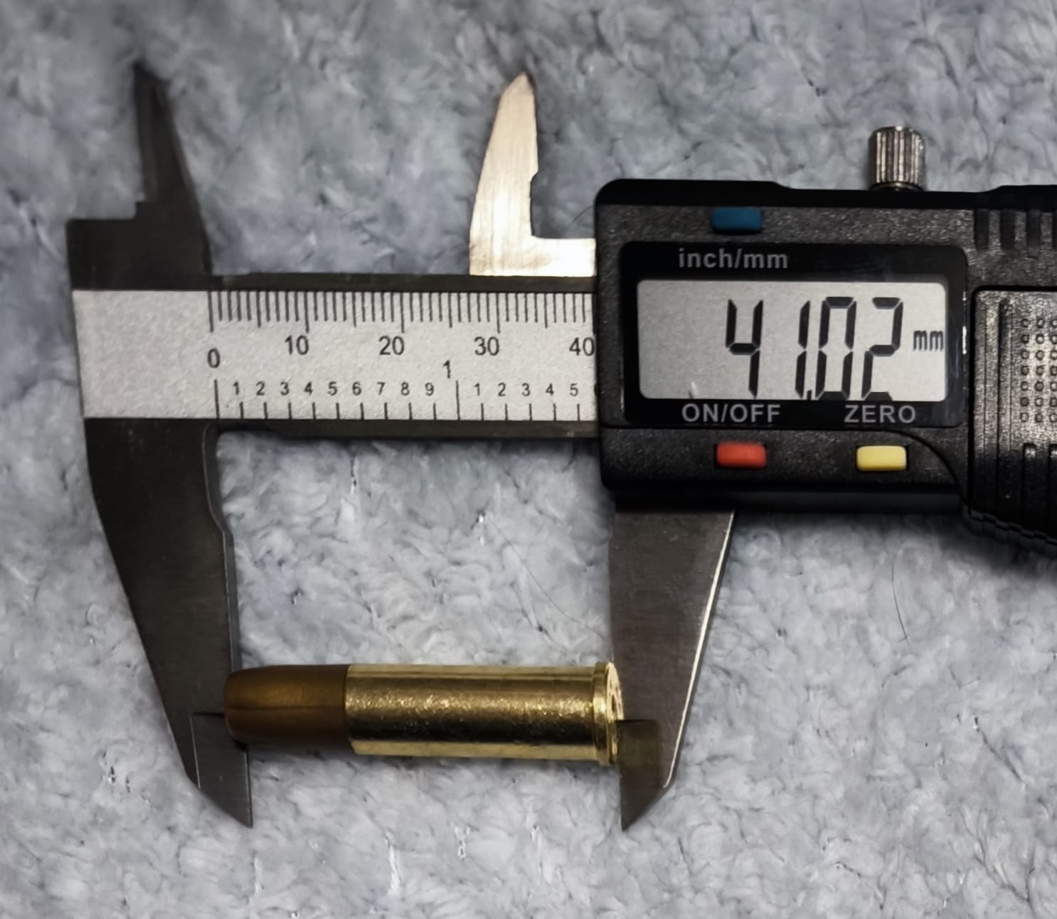 A real photo din Cartus ASG Dan Wesson by Cosmin (4)