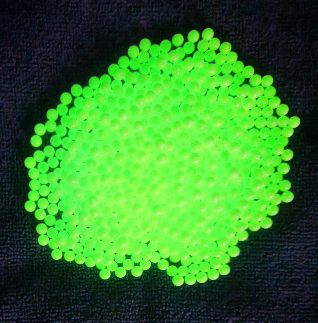 A real photo of Tracer BBS 0.25g 500 pcs Swiss Arms Cybergun by Solo (4)