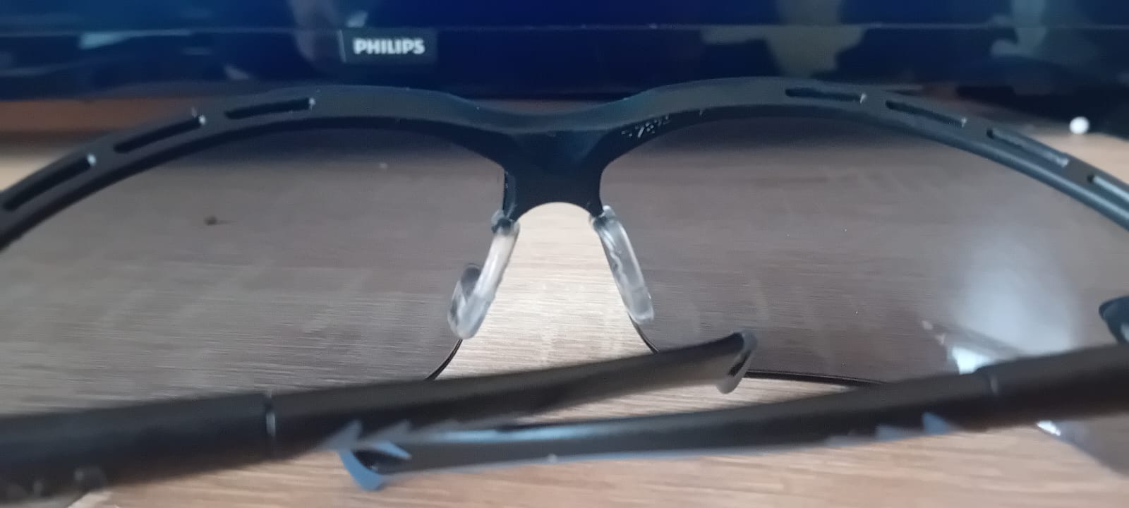 A real photo of Glasses Venture 3 Gray Antifog Pyramex by Mexi (4)