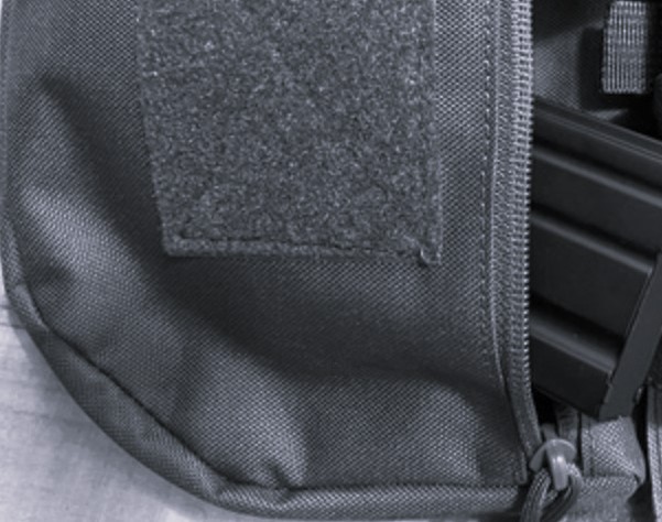 A real photo of Pouch utilitar drop-down 8FIELDS Negru by Mack (4)