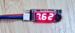 A real photo of LiPo alarm with digital display IPower by Max (3)