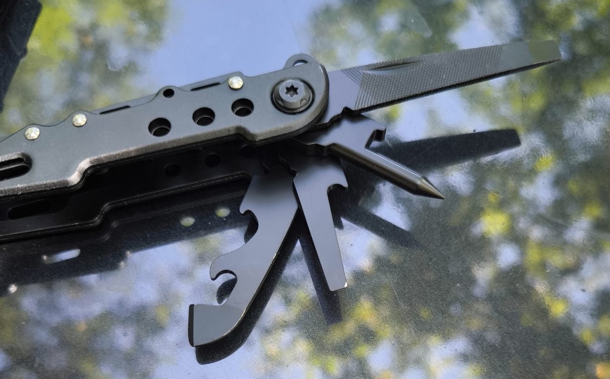 A real photo of Unealta multifunctionala Cobra Miltec by Vlady (1)
