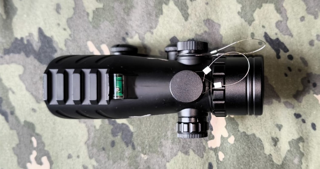 A real photo of Red dot ACOG 30 mm JS-Tactical Negru by Emy (1)