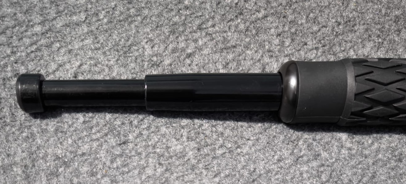 A real photo of Baston telescopic 53 cm cu pouch Mil-Tec by Dax (5)