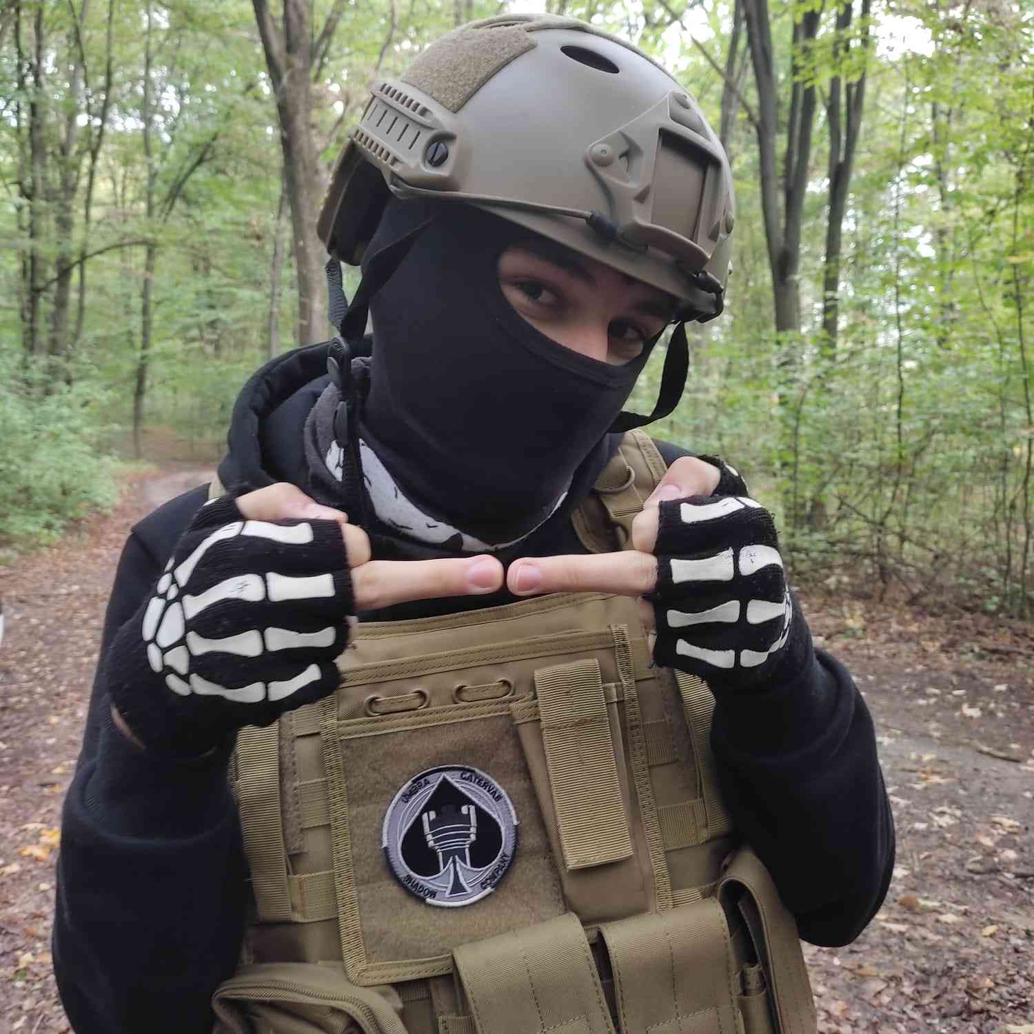A real photo of Balaclava Invader Gear Black by Hans (2)