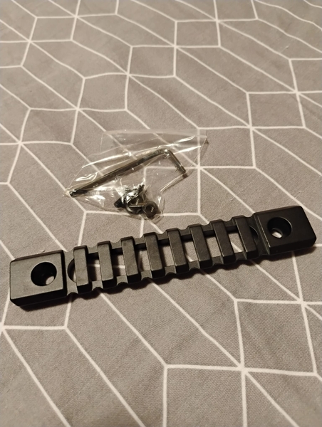A real photo of KeyMod RIS rail 124 mm Vector Optics by Cosmin (5)