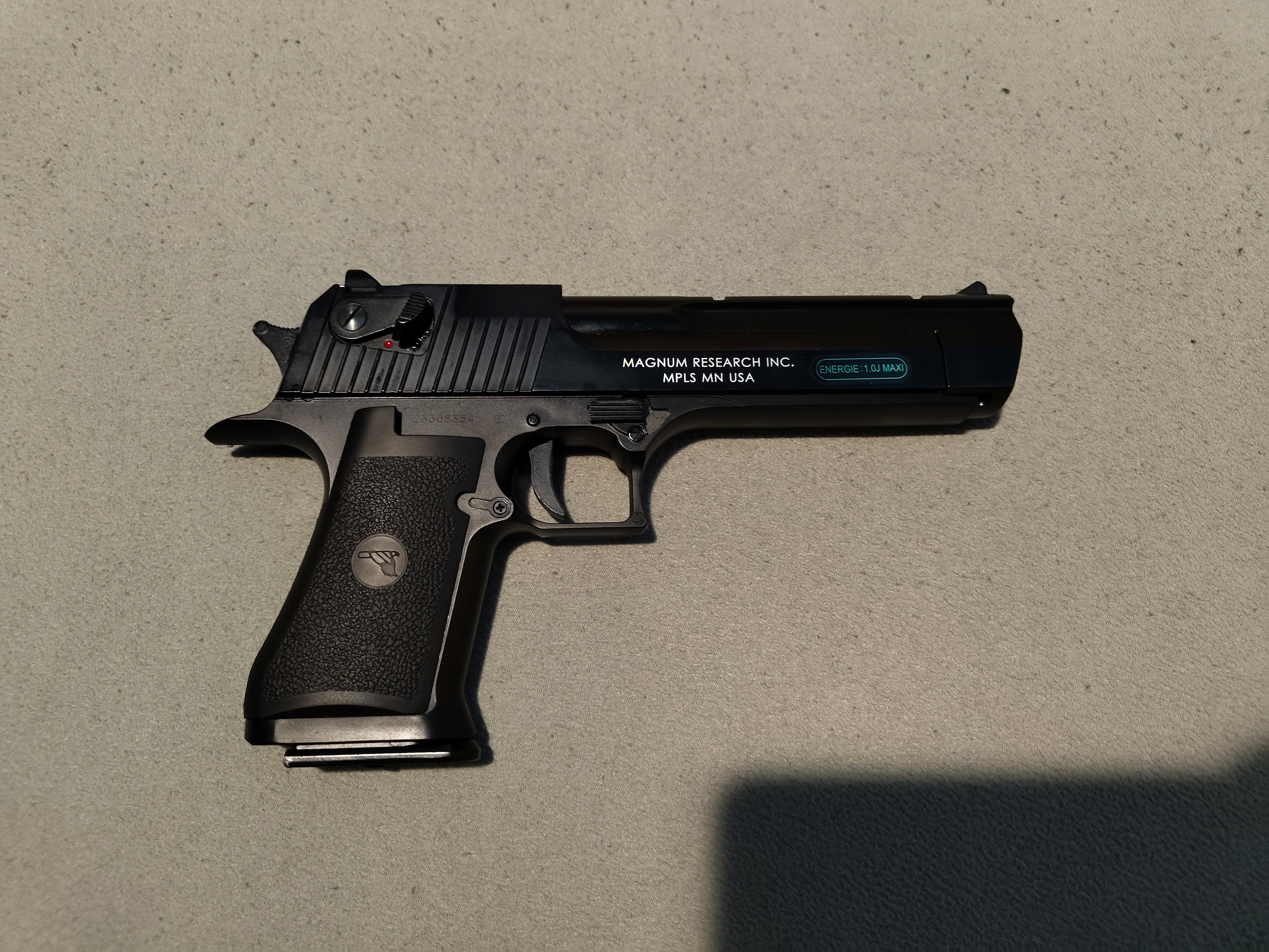 A real photo of Replica Desert Eagle .50AE Semi CO2 CyberGun by Alexandru (2)