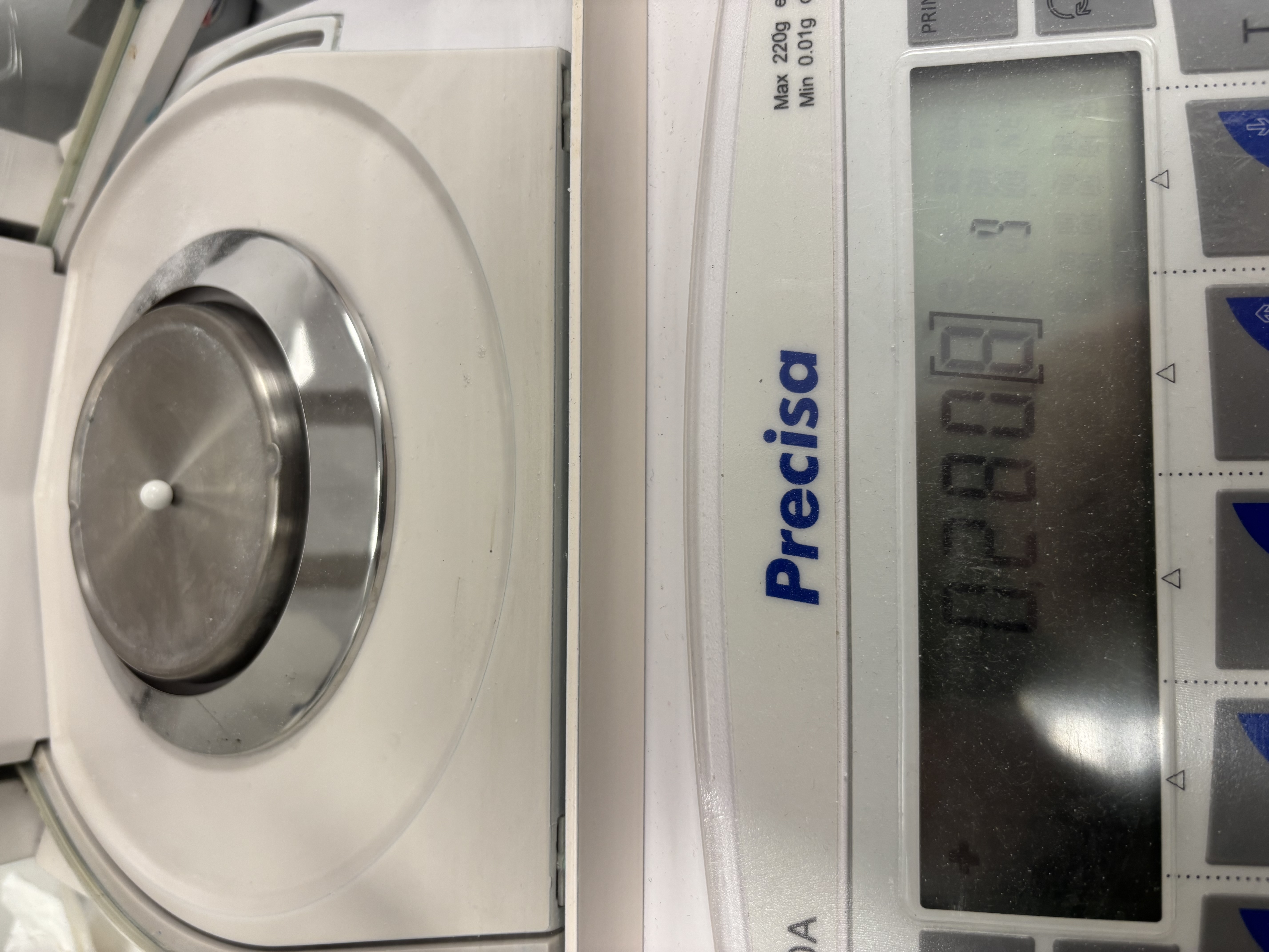 A real photo of BBS BLS Precision 0.28 g 3570 pcs by dd (2)
