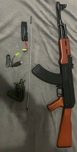 A real photo of Assault rifle AK47 Cyma (CM.522) by Radu (4)