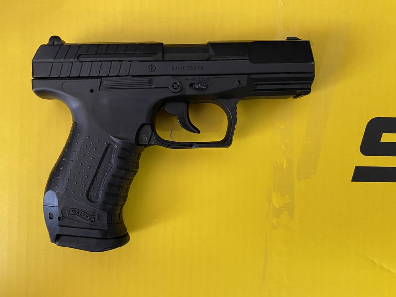A real photo din Walther P99 DAO CO2 by Daniel Ivan (3)