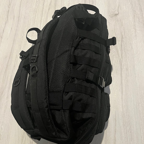 A real photo of Backpack Assault Large 36L Mil-Tec Black by Marius (4)