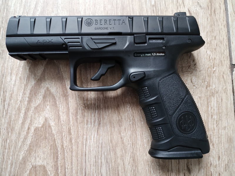 A real photo din Replica Beretta APX CO2 by N01B4ME (3)