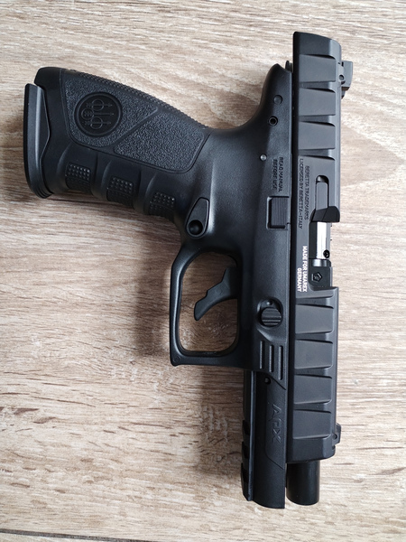 A real photo din Replica Beretta APX CO2 by N01B4ME (2)