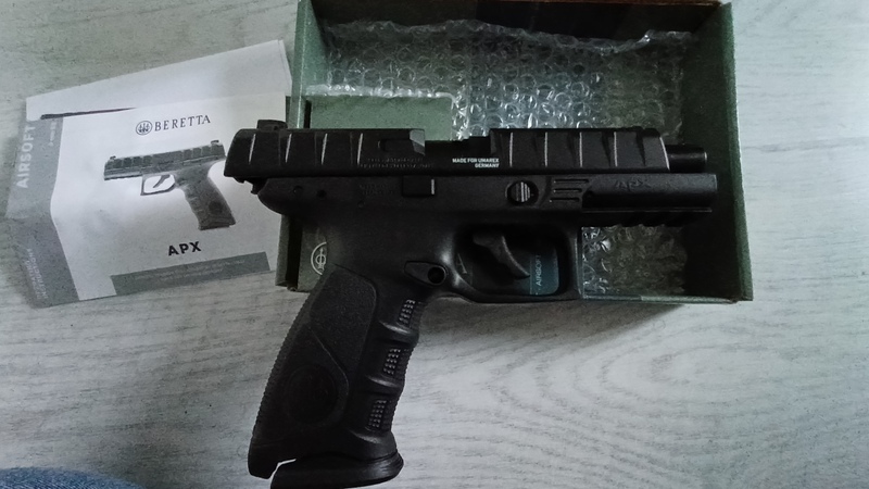 A real photo din Replica Beretta APX CO2 by Stefan Cosmin (1)