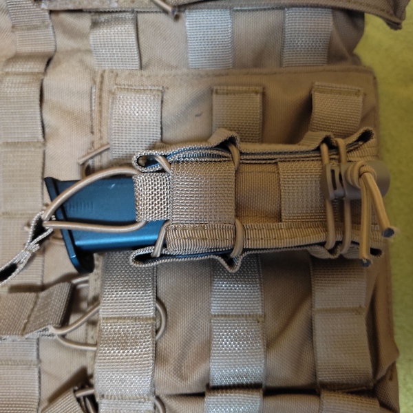 A real photo din Portincarcator versatil pistol 8Fields Coyote by Hans (3)