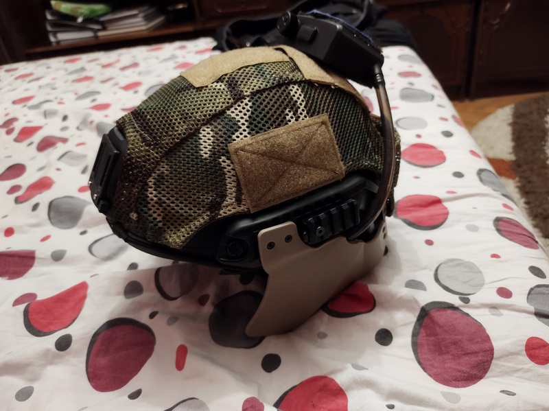 A real photo of Helmet cover FAST Mod A 8Fields Multicam by Simi (2)