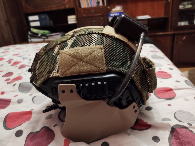 A real photo of Helmet cover FAST Mod A 8Fields Multicam by Simi (4)