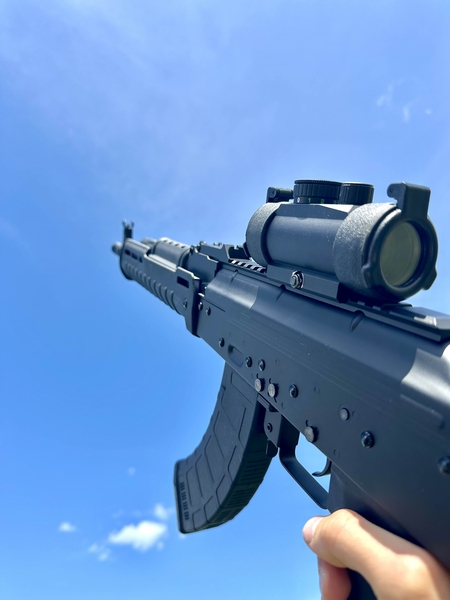 A real photo of Assault rifle CM.077 Cyma by Poip (1)