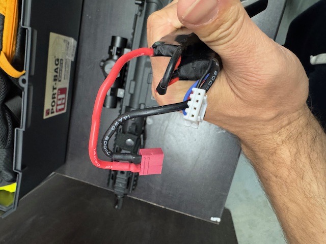 A real photo din Acumulator Li-Po 11.1V / 2200mAh 20/40C Deans 8Fields  by Bogdan (4)
