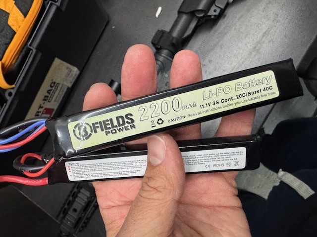 A real photo din Acumulator Li-Po 11.1V / 2200mAh 20/40C Deans 8Fields  by Bogdan (5)