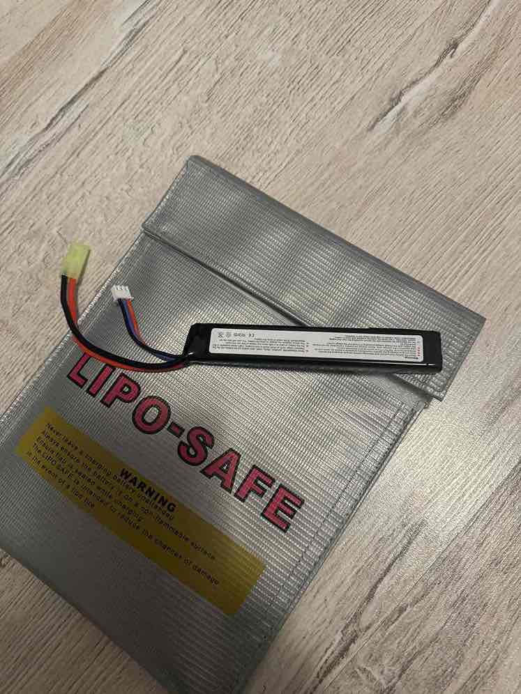 A real photo of Battery Li-Po 7.4V/1200mAh 20/40C 8Fields by Andrei (2)