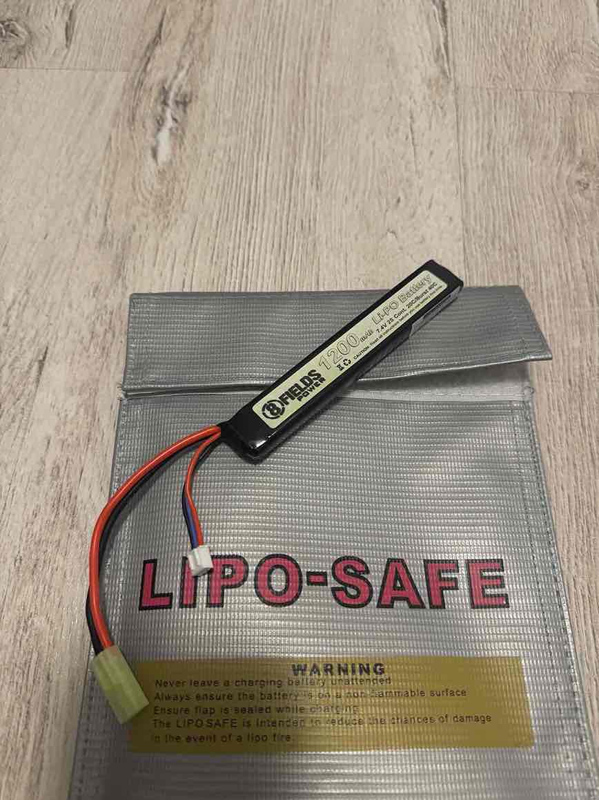 A real photo of Battery Li-Po 7.4V/1200mAh 20/40C 8Fields by Andrei (5)