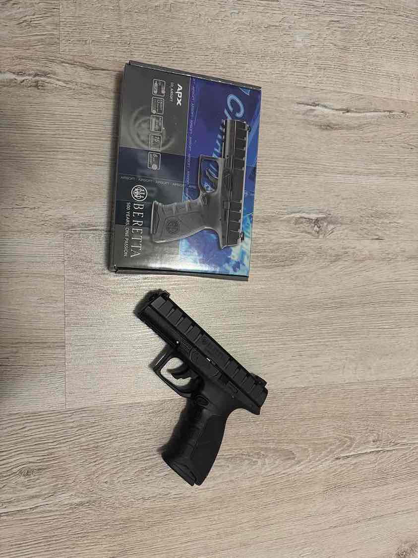 A real photo din Replica Beretta APX CO2 by Andrei (3)