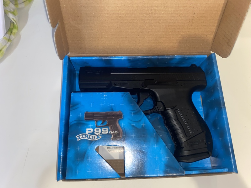 A real photo din Walther P99 DAO CO2 by Bengazi (3)