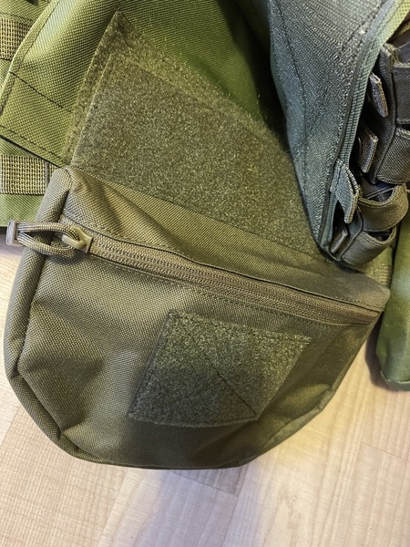 A real photo of Drop-Down Utility Pouch for Armor Carrier Mod.2 8Fields Olive by Buliga (4)