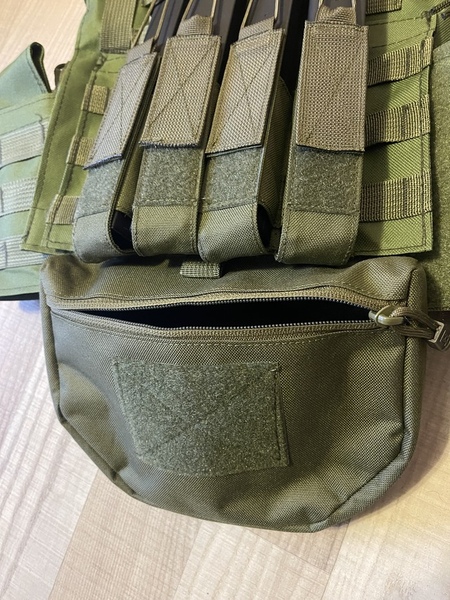 A real photo of Drop-Down Utility Pouch for Armor Carrier Mod.2 8Fields Olive by Buliga (3)