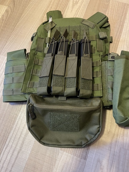 A real photo of Drop-Down Utility Pouch for Armor Carrier Mod.2 8Fields Olive by Buliga (1)