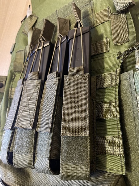 A real photo of Double magazine pouch for MP5/MP7 8Fields Olive by Buliga (4)