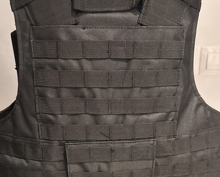 A real photo of Vesta tactica Ciras Swiss Arms Negru by Doru (5)
