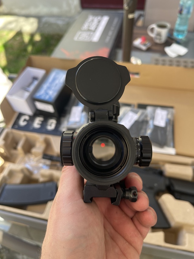 A real photo of Red Dot Monolith Theta Optics by Stefan (2)