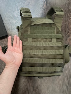 A real photo of Tactical Vest Ultralight 8Fields Olive by IonD (3)